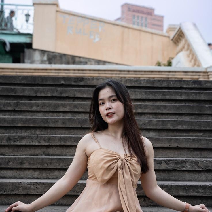 Morgan Lee, Client Relations Director, discussing corporate gifting strategy with business clients